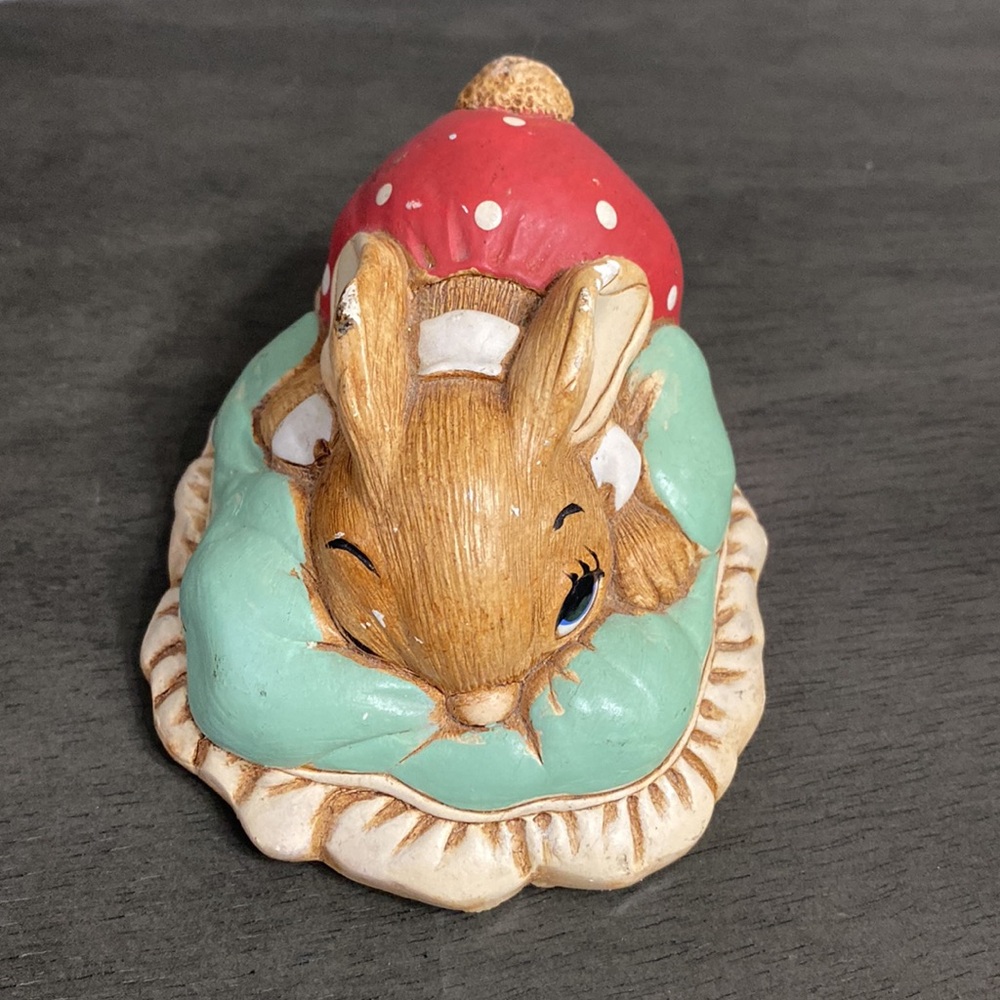 “Dodger” Hand Painted Stonecraft by Pendelfin Collections Made in England 1999